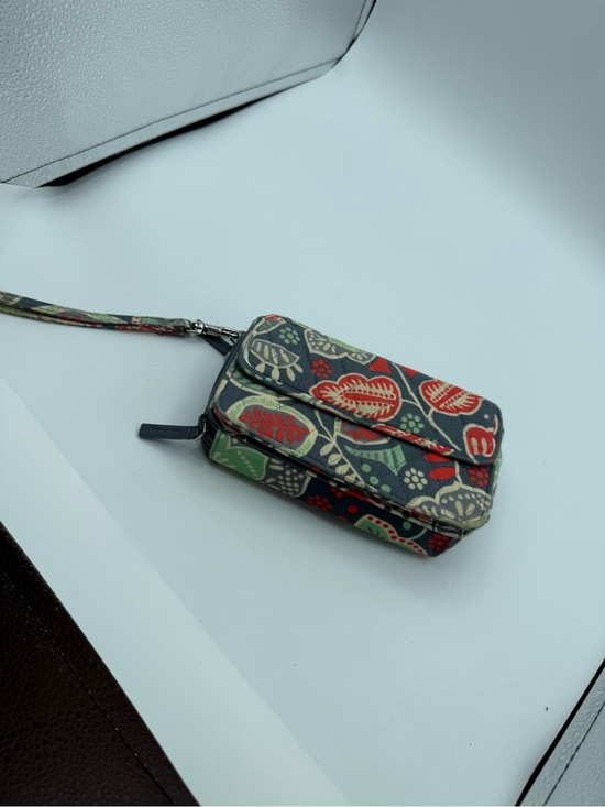 Vera Bradley Handbags - Vera Bradley Nomadic Floral Smart phone wristlet wallet Credit Card